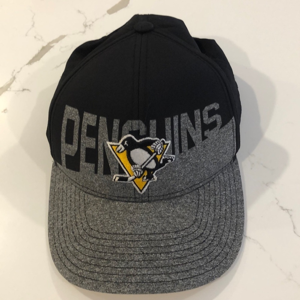 Adidas Pittsburgh penguins NFL hockey ball hat cap snap  back closure 2017